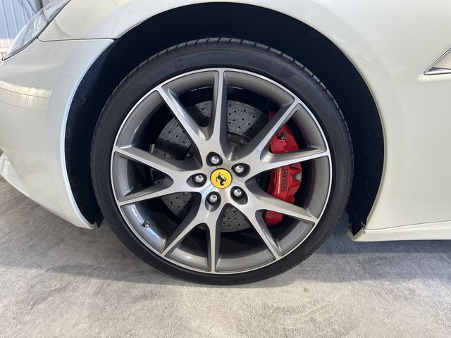 FERRARI FERRARI California 30 2013