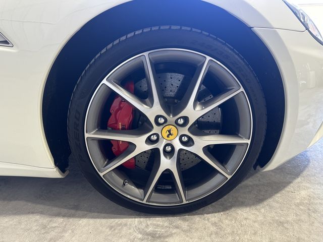 FERRARI FERRARI California 30 2013