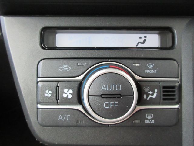 DAIHATSU TANTO 4WD 2022