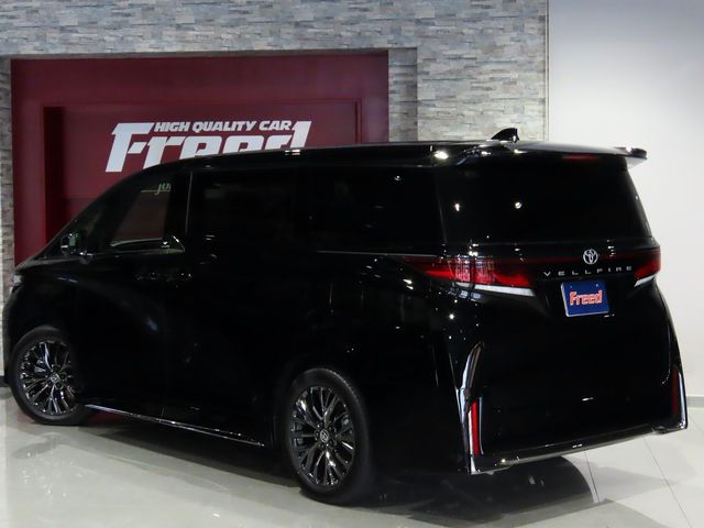 TOYOTA VELLFIRE 2025