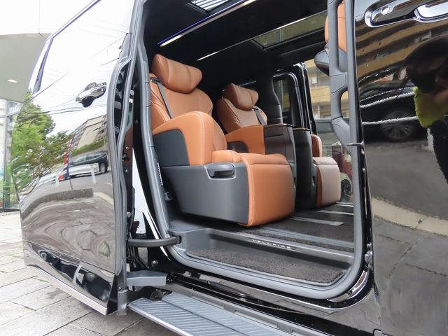 TOYOTA VELLFIRE 2025