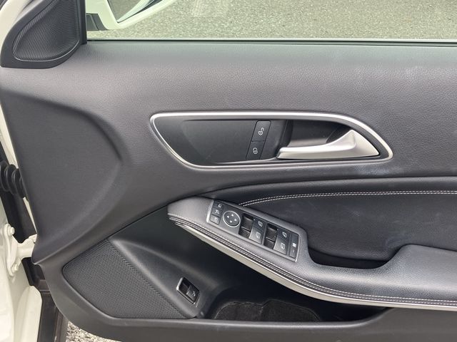 MERCEDES BENZ MERCEDES BENZ GLA class 2016