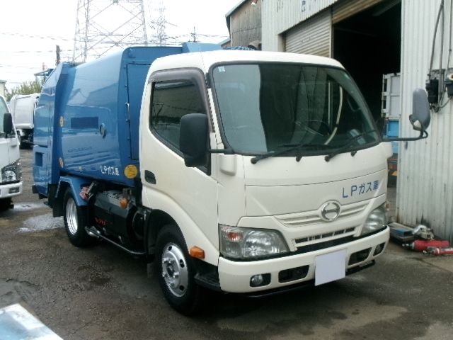 HINO DUTRO 2013