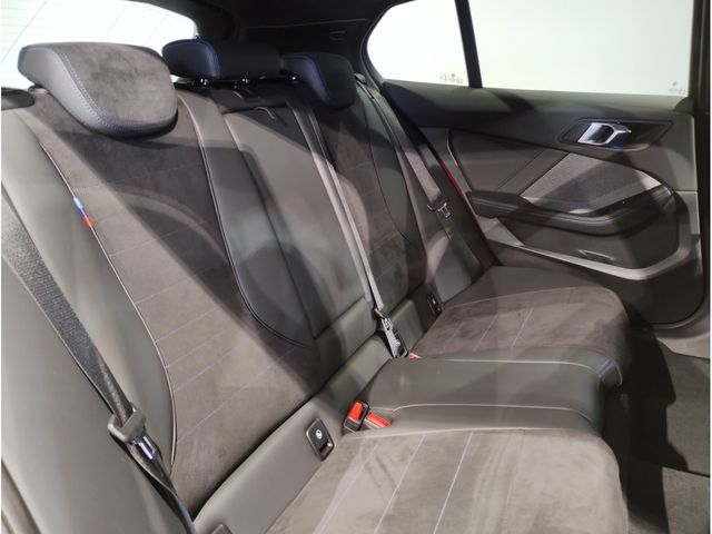 BMW BMW 1series 2025