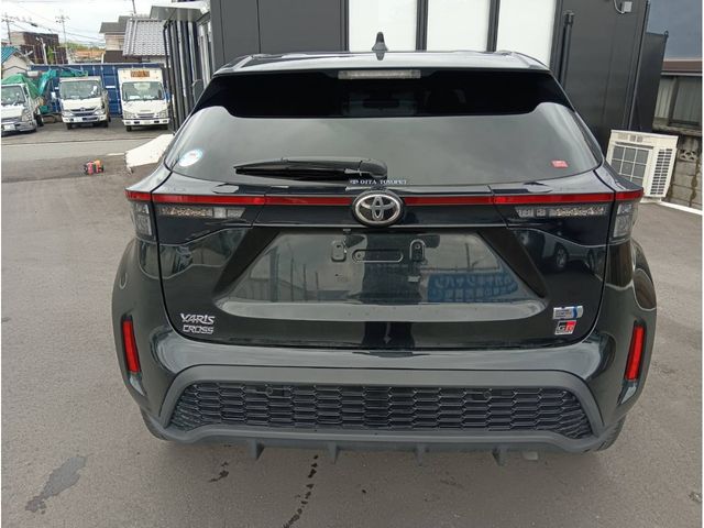 TOYOTA YARIS CROSS HYBRID 2023