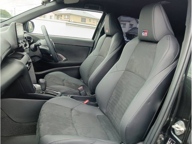 TOYOTA YARIS CROSS HYBRID 2023