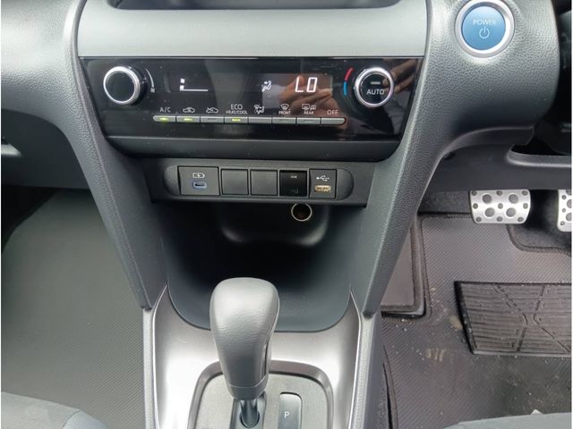 TOYOTA YARIS CROSS HYBRID 2023