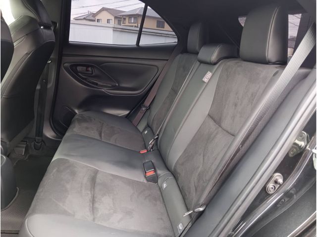 TOYOTA YARIS CROSS HYBRID 2023