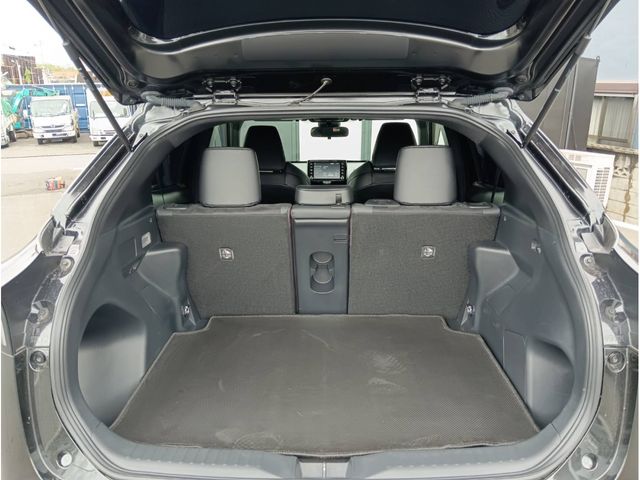 TOYOTA YARIS CROSS HYBRID 2023