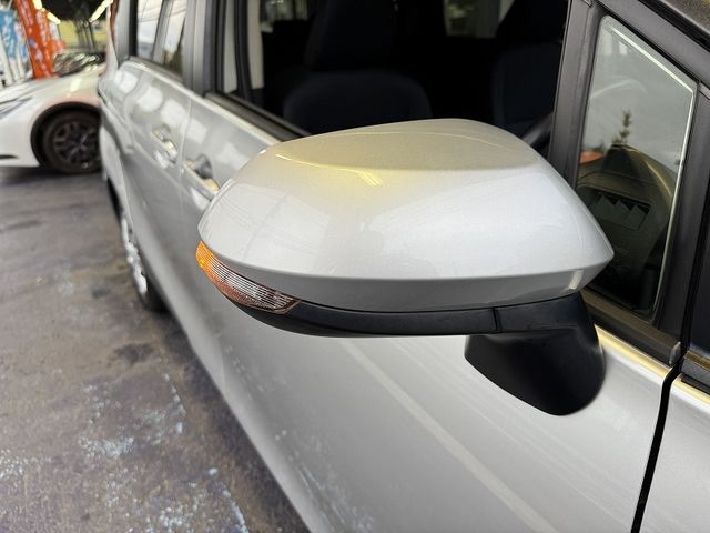 TOYOTA SIENTA HYBRID 2017