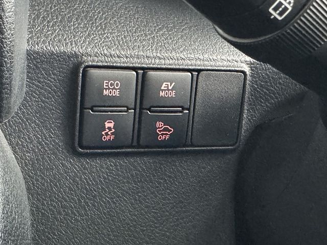 TOYOTA SIENTA HYBRID 2017