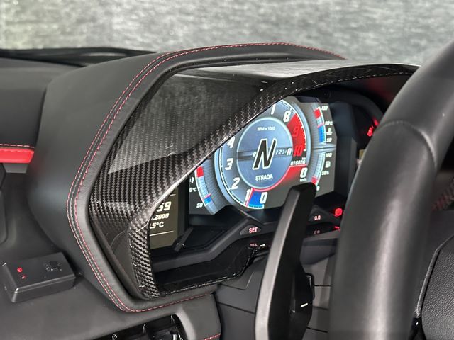 LAMBORGHINI LAMBORGHINI Aventador Roadster 2019