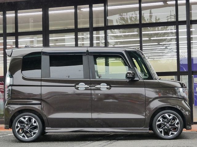 HONDA N BOX CUSTOM 2020