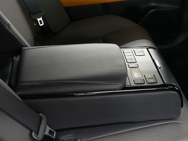 TOYOTA CROWN CROSSOVER 2023