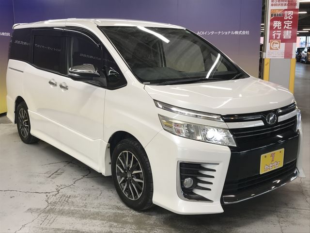 TOYOTA VOXY 2015