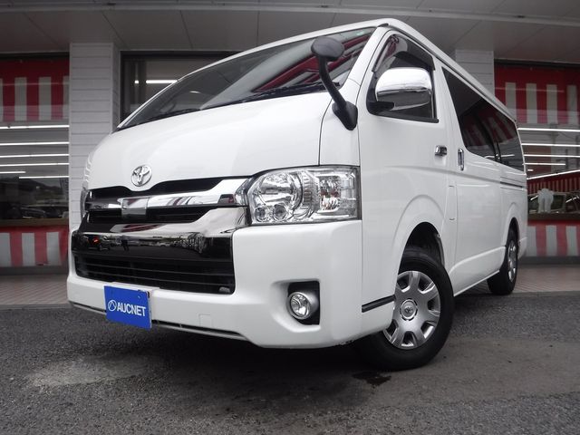 TOYOTA HIACE van 4WD 2019