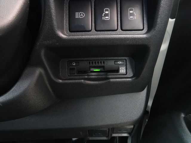 TOYOTA HIACE van 4WD 2019