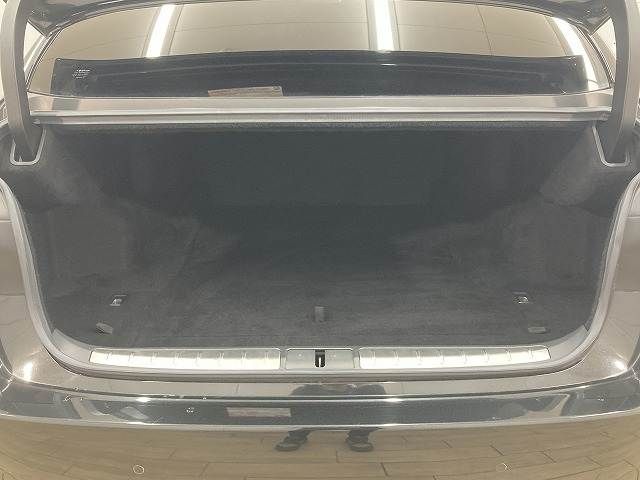 TOYOTA LEXUS LS500 2021