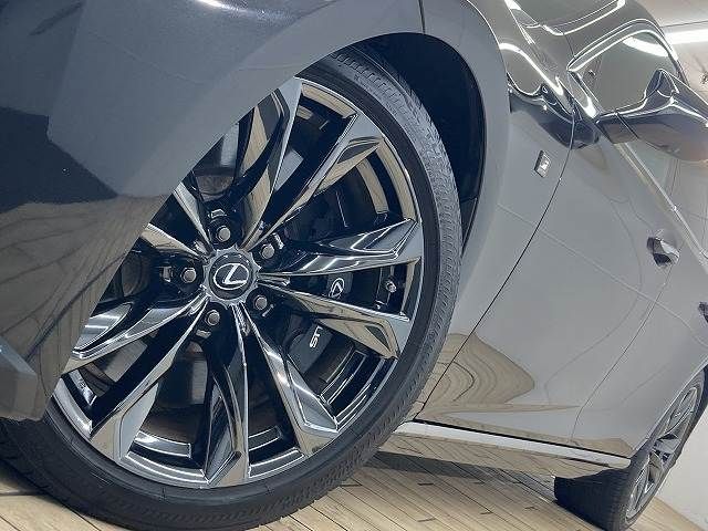 TOYOTA LEXUS LS500 2021