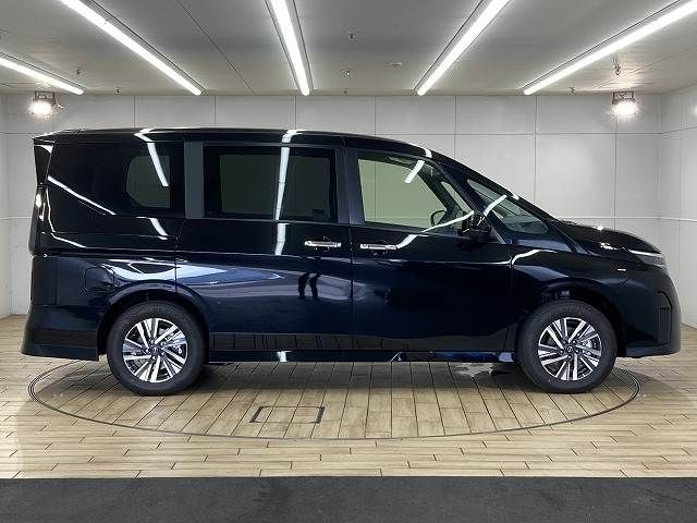 NISSAN SERENA  WG 4WD 2025