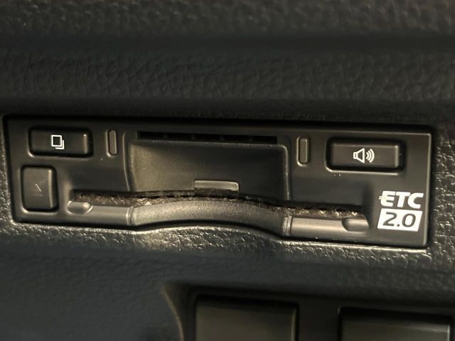 TOYOTA COROLLA CROSS HYBRID 2024