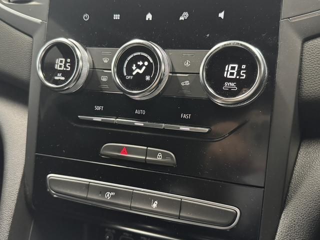 RENAULT RENAULT MEGANE hatchback 2023