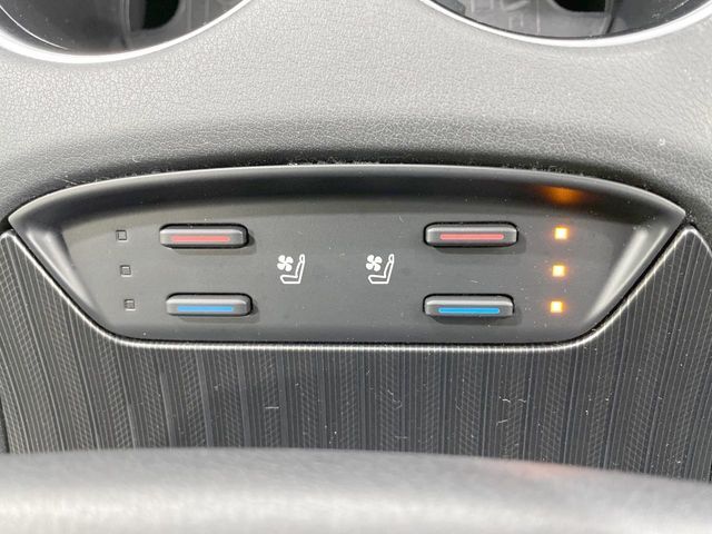 TOYOTA HARRIER 4WD 2020