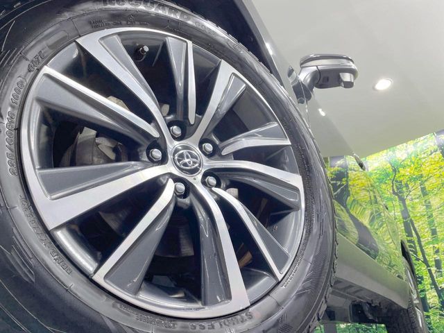 TOYOTA HARRIER 4WD 2020