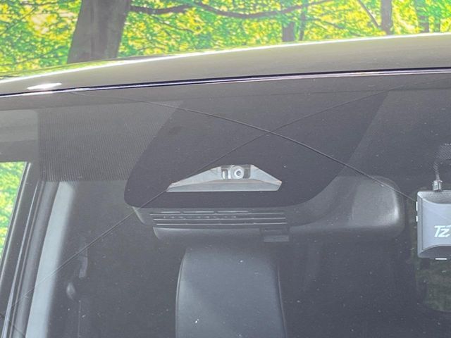 TOYOTA NOAH HYBRID 2023