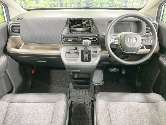 HONDA FREED e:HEV 2025