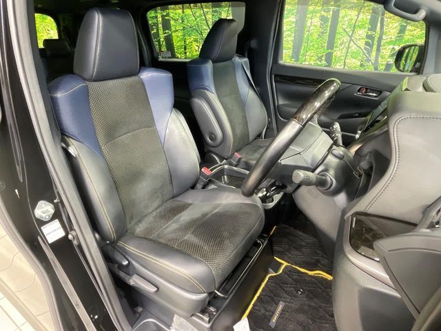 TOYOTA VELLFIRE 2016