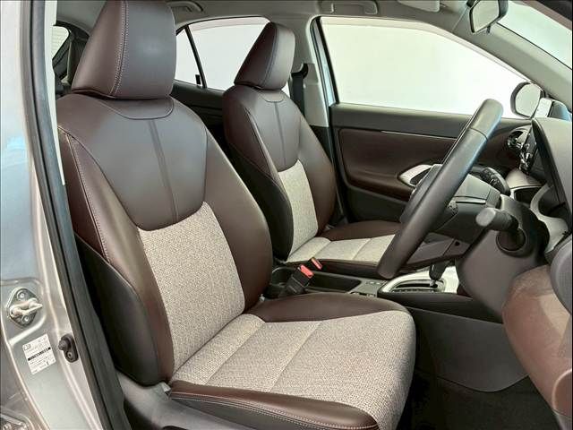 TOYOTA YARIS CROSS HYBRID 2021