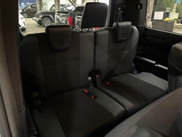 TOYOTA NOAH 2019
