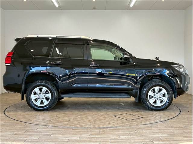 TOYOTA LANDCRUISER PRADO 2019