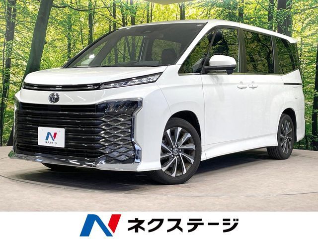 TOYOTA VOXY 2024