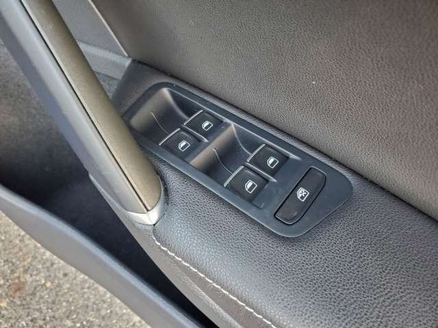 VOLKSWAGEN VOLKSWAGEN GOLF R VARIANT 2015