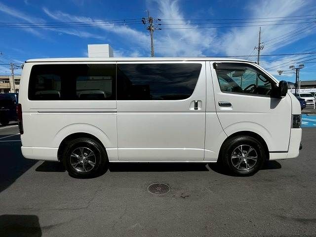 TOYOTA HIACE van 2WD 2022