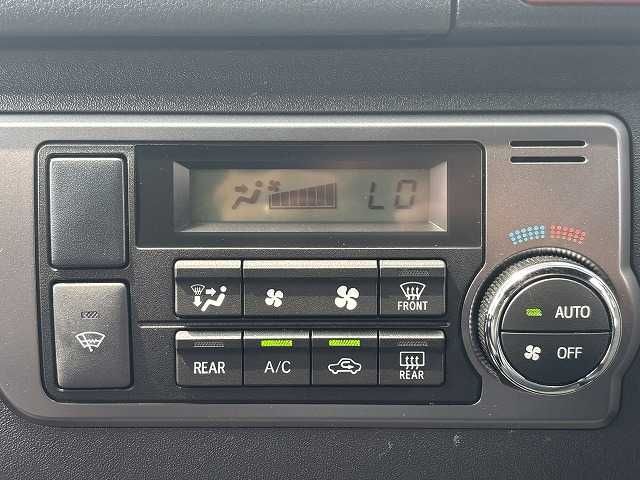 TOYOTA HIACE van 4WD 2023