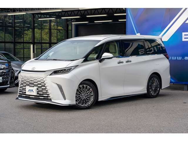 TOYOTA ???? LM500h 2024