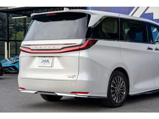 TOYOTA ???? LM500h 2024