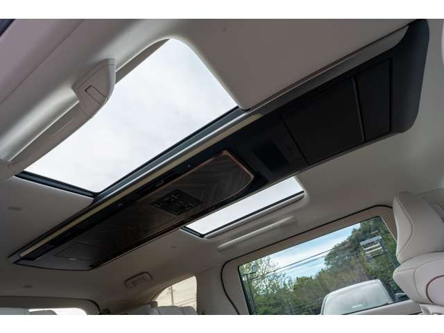 TOYOTA ???? LM500h 2024