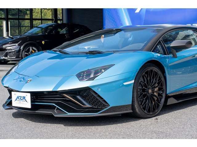LAMBORGHINI LAMBORGHINI Aventador 2022