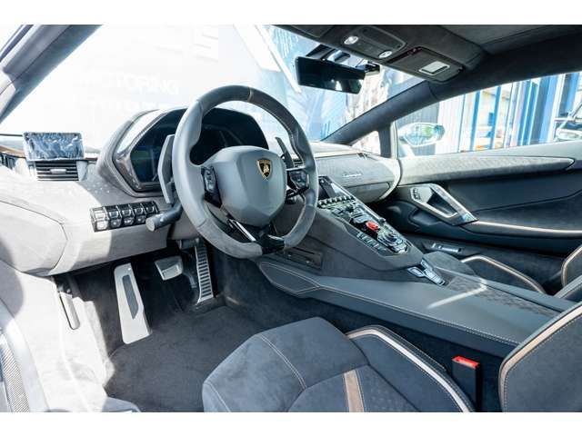 LAMBORGHINI LAMBORGHINI Aventador 2022