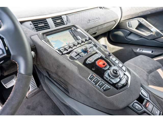 LAMBORGHINI LAMBORGHINI Aventador 2022