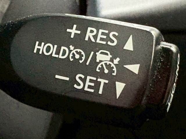 TOYOTA PRIUS Alpha 2018