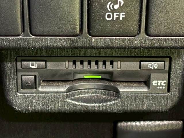 TOYOTA PRIUS Alpha 2018