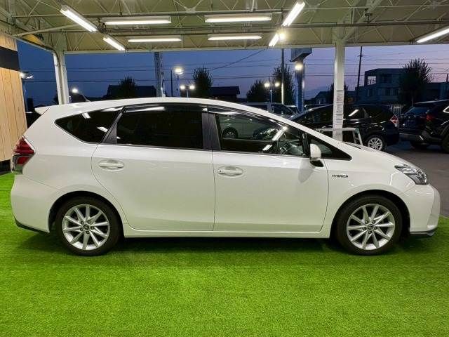 TOYOTA PRIUS Alpha 2018