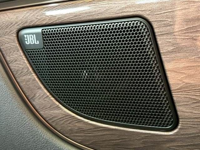 TOYOTA VELLFIRE  HYBRID 2023