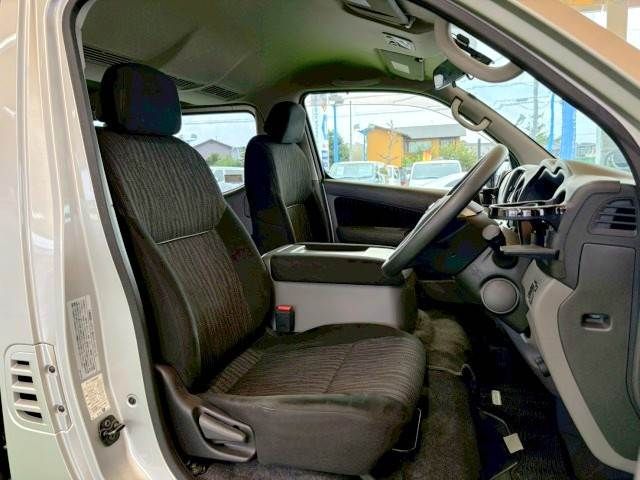 NISSAN NV350 CARAVAN 4WD 2020