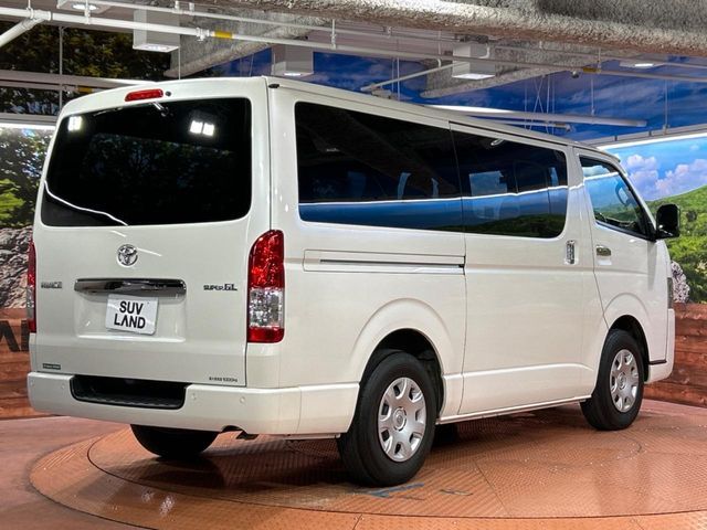 TOYOTA HIACE van 2WD 2022